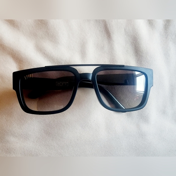 9FIVE ALL BLACK  - GRADIENT SUNGLASSES - Picture 2 of 6